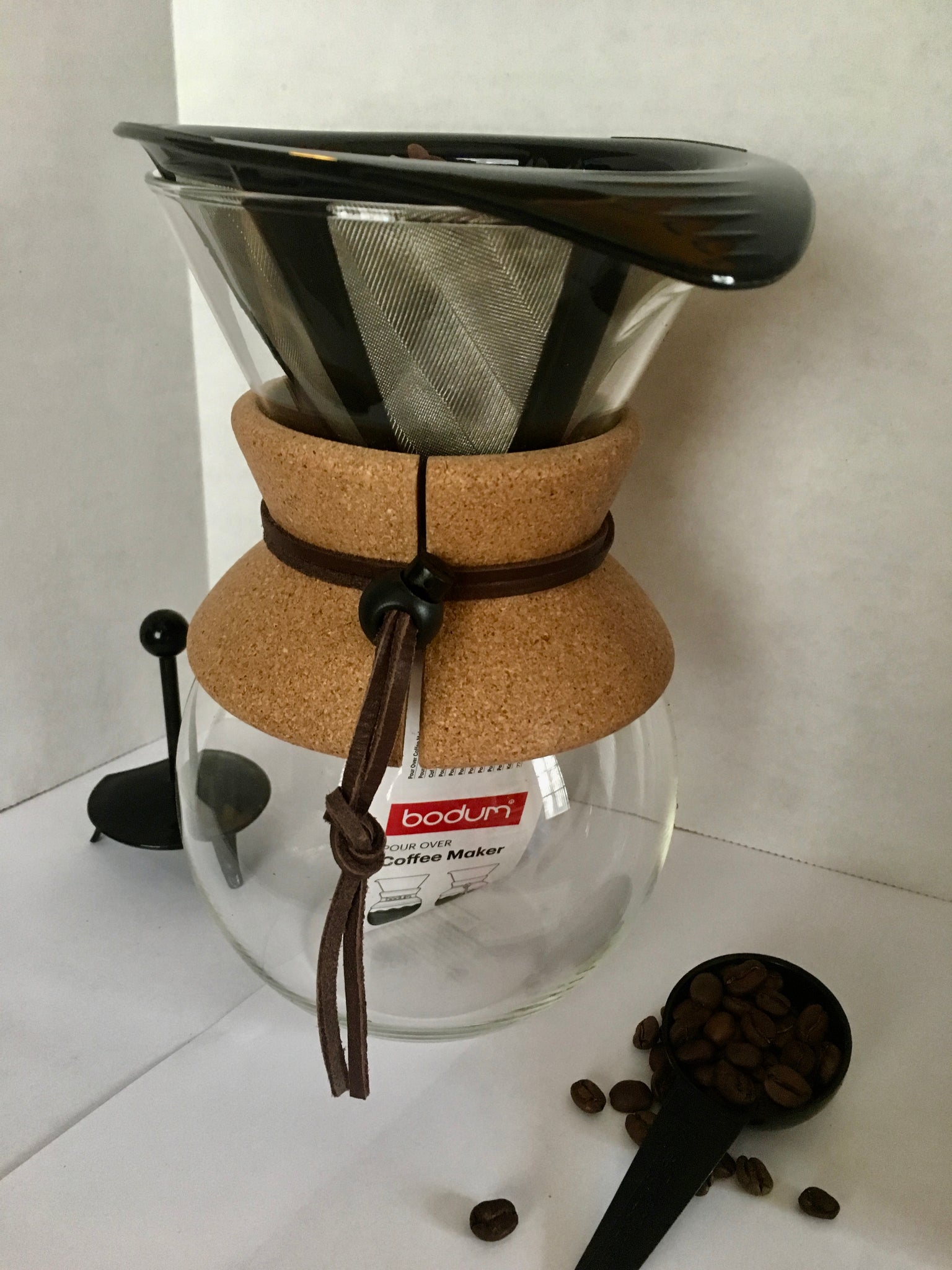 Pour Over Chemex Style Coffee Maker with Reusable Filter - 34oz – Combat  Coffee Roasters